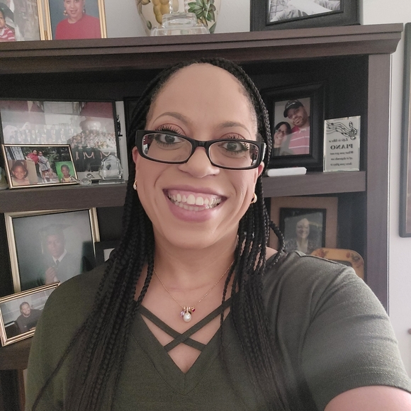 Meet your Posher, Regina - Picture 2 of 2